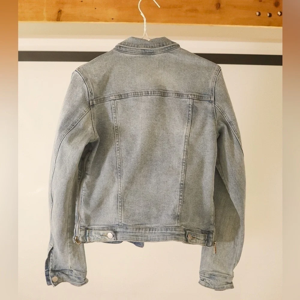 THYME Light blue washed denim jean jacket - Picture 2 of 6